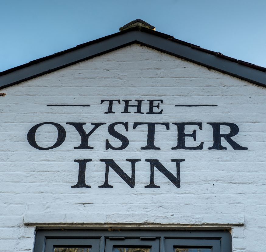 PubistheHub_uk's tweet photo. This pub has been closed for 5 years before it was lovingly brought back to life by a dedicated &amp; enterprising local couple. Now @ButleyOyster boasts a cinema, shop, microbrewery &amp; community meeting rooms https://t.co/jafmdV7bOj https://t.co/ri3KTIXjfb