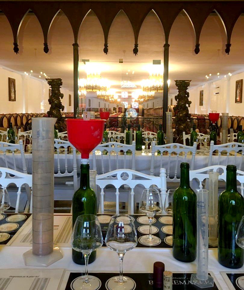 AUDELAevenement's tweet image. 🍷WORK IN PROGRESS... Préparation d'une #soiréeVIP pour notre client, un opérateur de téléphonie, au #ChâteauPapeClément. Au programme pour les 90 invités : service voiturier, accueil champagne, atelier dégustation vin &amp;amp; caviar de la région, cocktail dînatoire &amp;amp; groupe de #Jazz