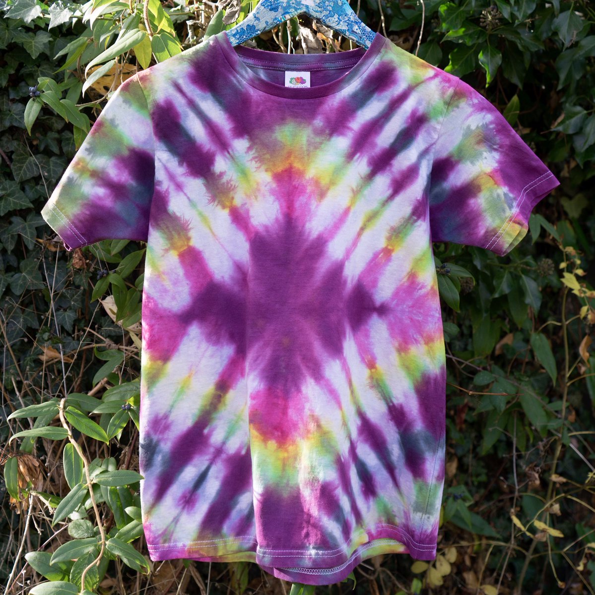 MazeThreads's tweet photo. From now until the 26th of November we’ve got 20% off t-shirts in our @EtsyUK store! Go take a look, and watch out for bandannas coming real soon! https://t.co/kdjb2EicGg… 🖖  #CyberWeek #smallbusines #hertfordshire #etsycyberweek #etsyshop #clothing https://t.co/XVKqyd00Z5