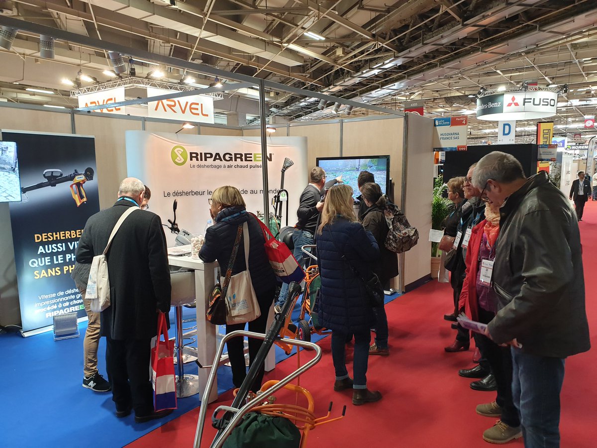 RipagreenWorld's tweet photo. Encore une superbe journée au #smcl venez découvrir la puissance de l'air chaud pulsé avec #ripagreen https://t.co/acI6FTPi4i