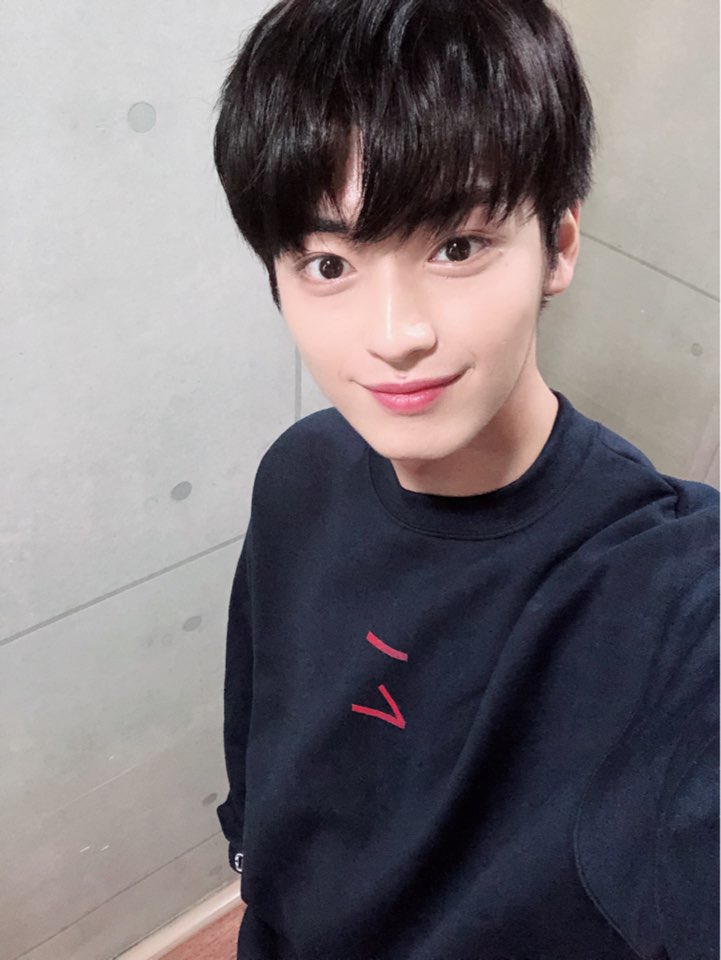 myteen_official's tweet photo. [#준섭] 오늘 날씨가 우중충합니다...😞
그럴땐 역시 준섭이 사진😍
사랑해 유스들❤ https://t.co/zfWU1HSYIZ