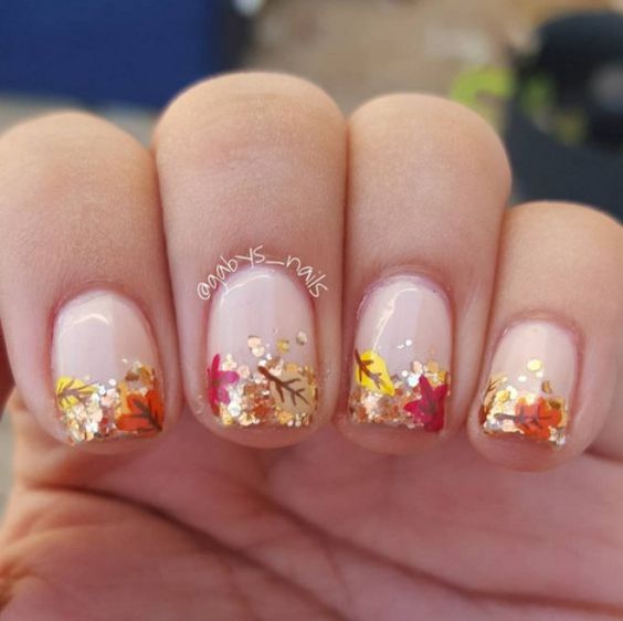betrousse's tweet photo. Et si on se faisait une petite manucure sur le thème de l'Automne ? 
#Nailart #Automne #Betrousse https://t.co/CqDacJZhlU