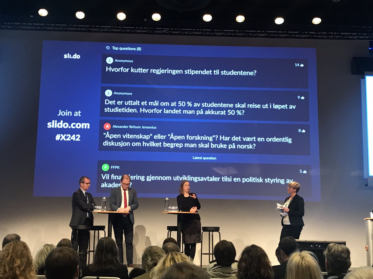 EgilT's tweet photo. Lovende fra premissgiverne om satsing på mer samarbeid og mer samhandling mellom akademia og næringsliv #uhrkonferansen @IselinNybo @teknologidesign @OsloMet Betydelig potensial som Norge må hente ut i mye større grad! https://t.co/I4vn14rLVJ