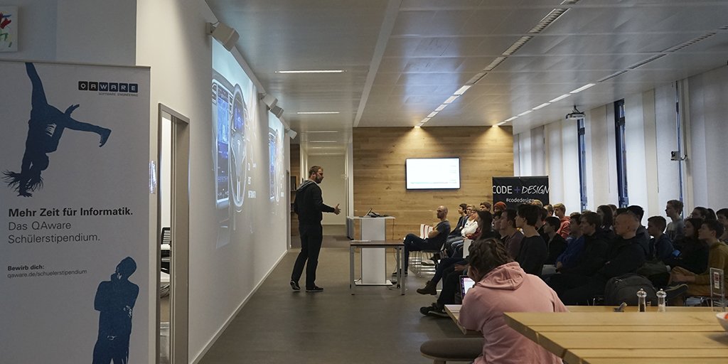 qaware's tweet image. Es kann losgehen: Heute findet das #codedesign Meetup bei uns statt. Schülerinnen und Schüler programmieren ein Computerspiel &amp; sehen wie intelligent #KI wirklich ist @codeunddesign #coden