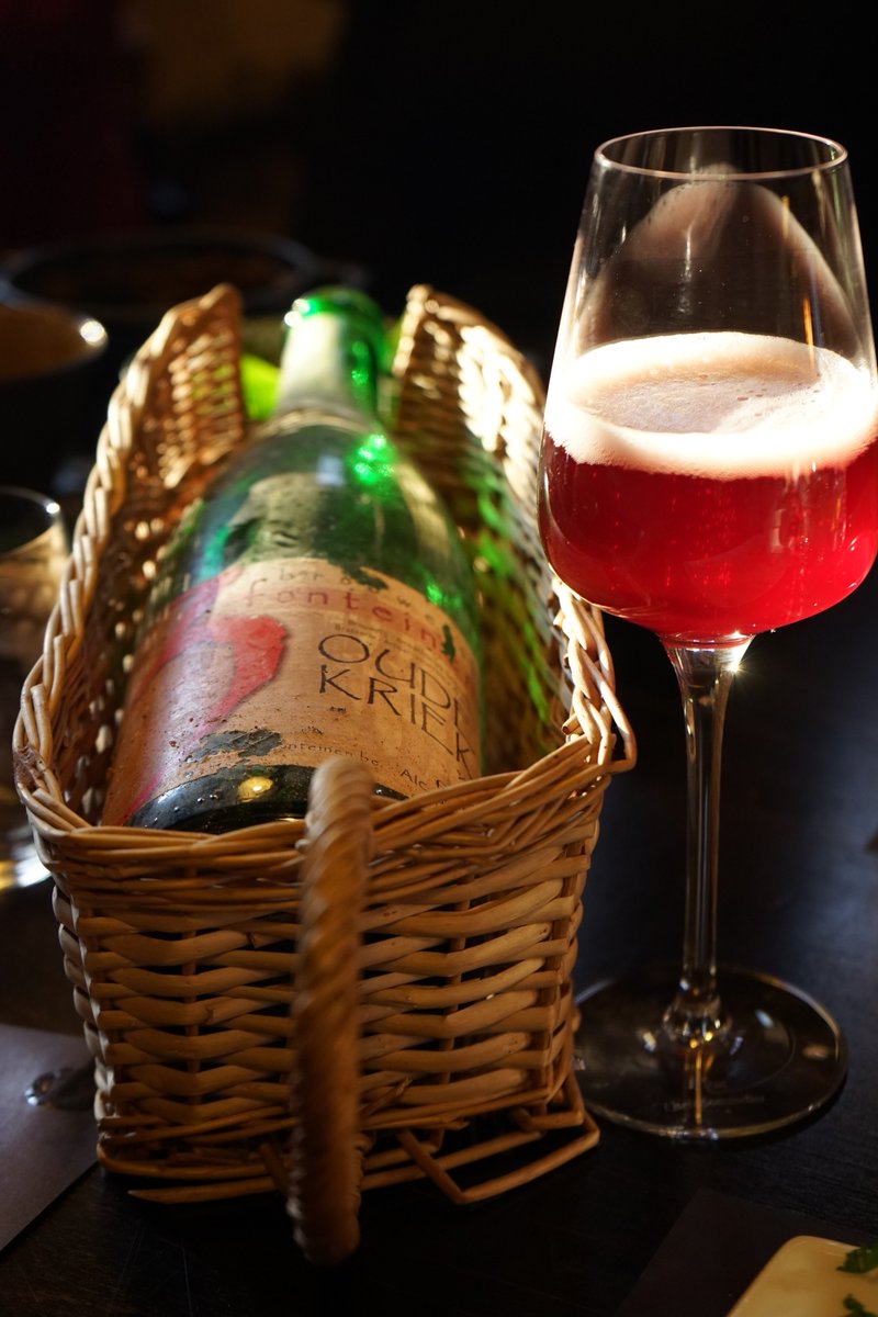 Oude Kriek 3Fonteinen at De Smidse, Alsemberg. Sunshine hit that bottle just picture perfect. Beer was perfect too ;) #Lambic #3Fonteinen