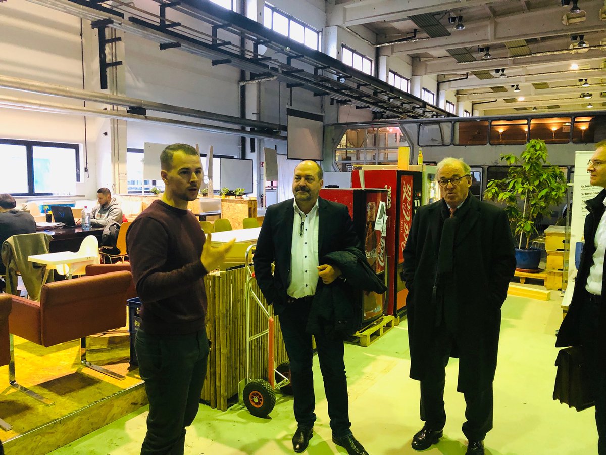 dlutheberlin's tweet image. #VBKI Ausschuss Mobilität besucht #MotionLab.Berlin. Start ups wie ONO finden dort Platz und Kooperationen, um Prototypen und Kleinserien für die Mobilitätslösungen der Zukunft zu entwickeln und zu bauen!