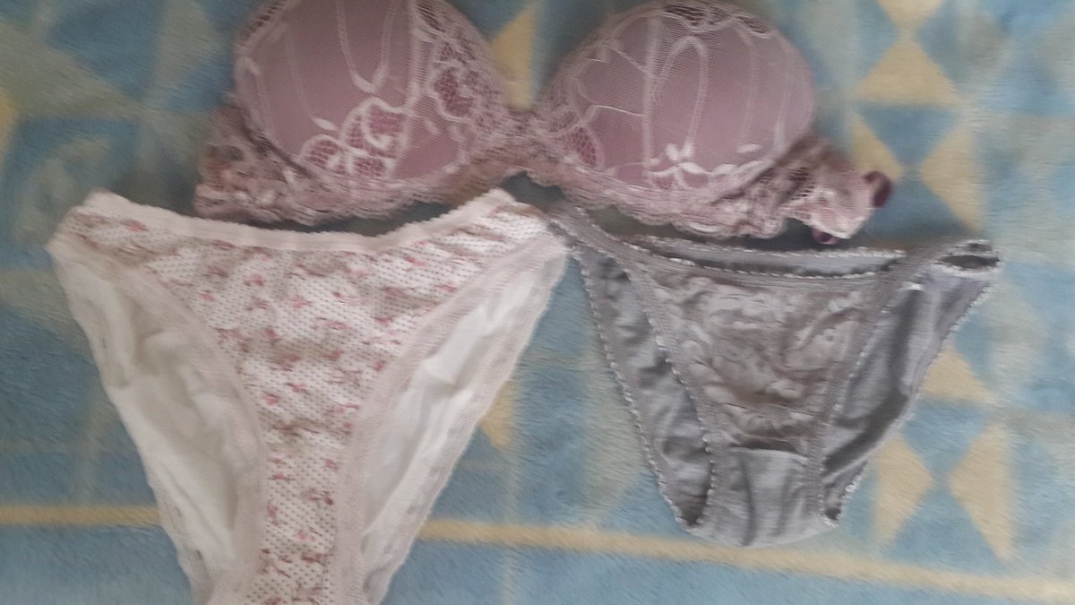 86o44's tweet photo. 👅👅👅👅👅 https://t.co/EWtndVYQ05