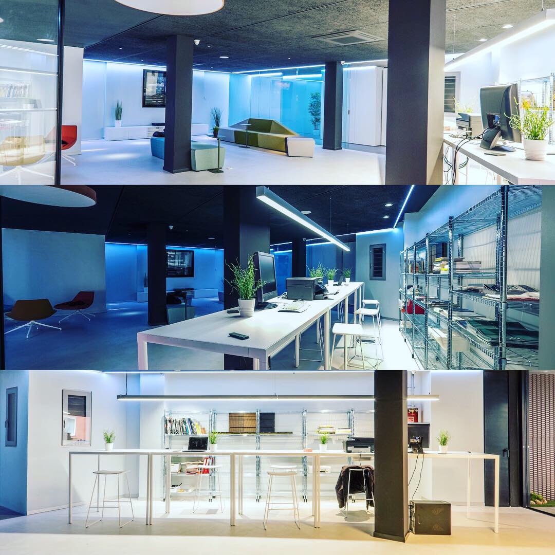 sruize's tweet image. Dia y noche: así se ve el Showroom de Domotec (empresa especializada en Domotica). Un proyecto diseñado por el team de @wholecontract #interiordesign #iluminación #domotica #diseño #oficina #mobiliario