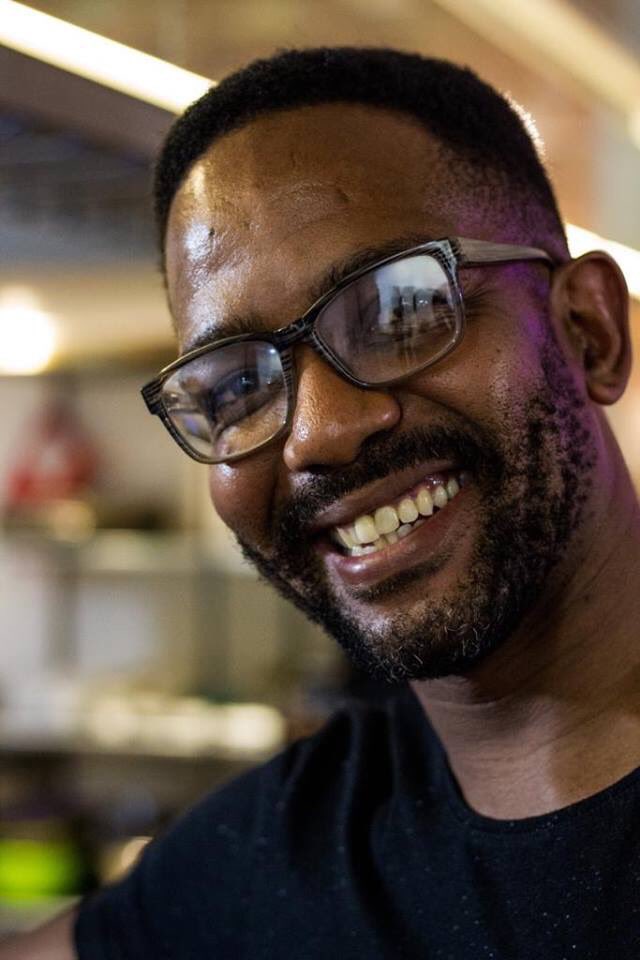 TheHotSkilletSA's tweet photo. Manager, co-owner, husband &amp; father of two, Oginga is a big time family man. His favourite dish is the Mazavaroo infused full chicken served with home bake. Theres more than enough to go around. Join the family &amp; come try it out!
.
.
.
#favedish #family #sharingboard #newmenu https://t.co/JPhZNZQWLi