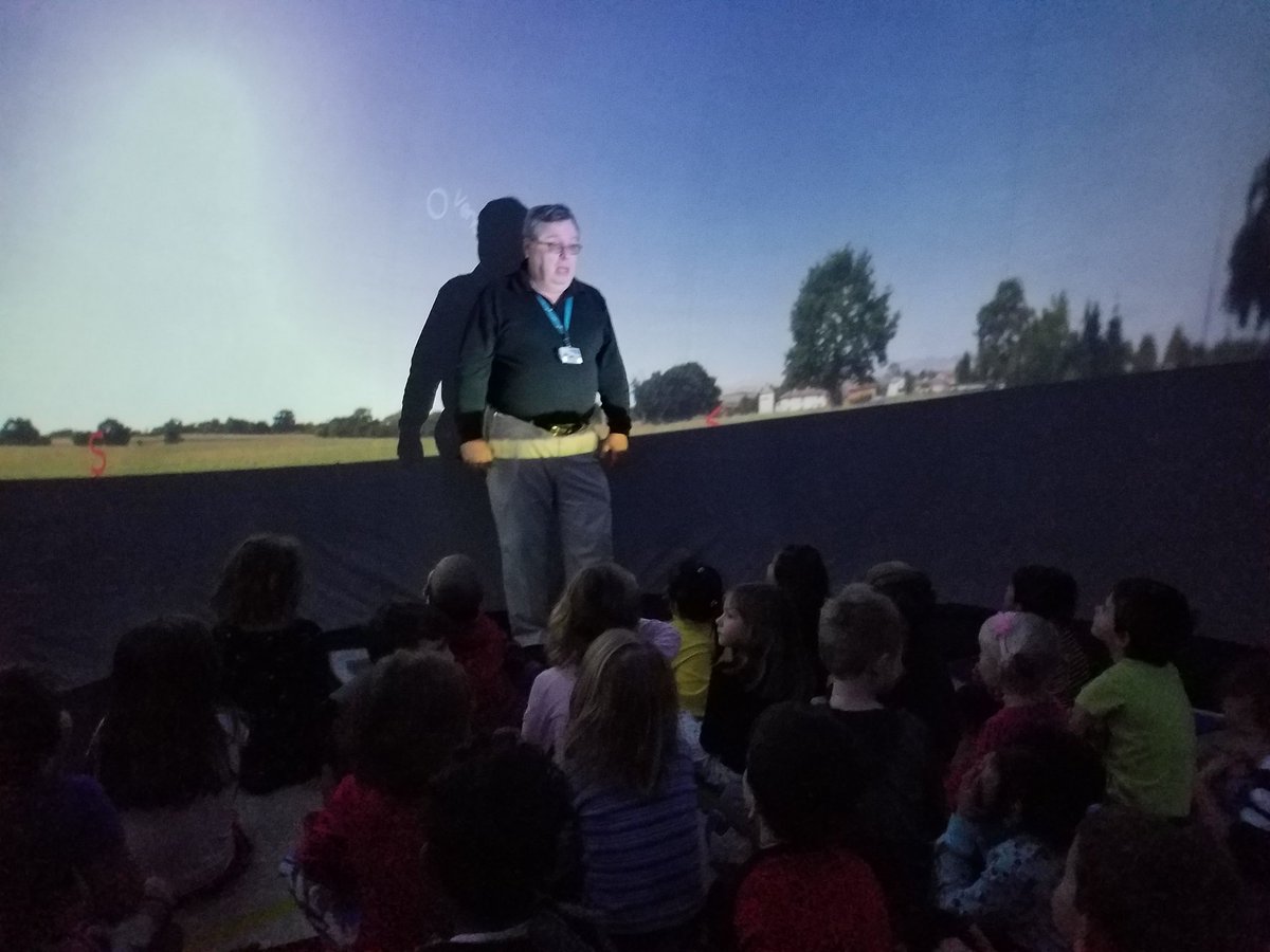 tcguth's tweet photo. Tuesday with Captain Tim and a visit to Starlab! #amazing
#kscience
#sunmoonstars
@RodgersForgeES
@missyfanshaw https://t.co/En0mFVyw1s