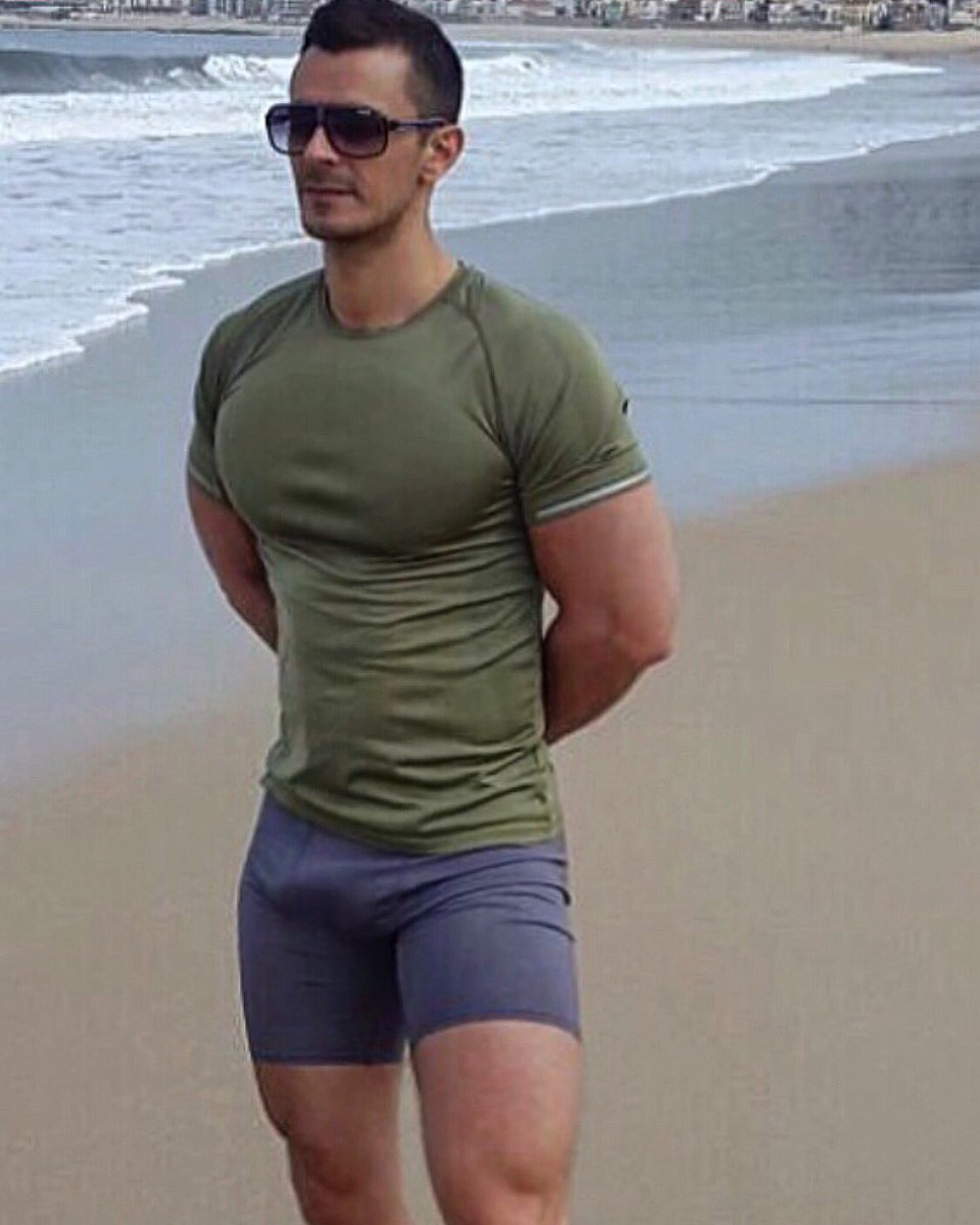MiguelNmca's tweet photo. Summer
#fitnessmotivation #fitness #menfitness #gymselfie #workout #instacool #gratitude #nutrition #gay #vscocam #selfie #instagay #muscle #malemodel #gaymuscle #gayguy #gayhunk #gaydude #vsco #bodybuilding #goodvibes #gayfit #picoftheday #luxury #bodygoals #germany #zurich #abs https://t.co/8nIN9BZdeJ