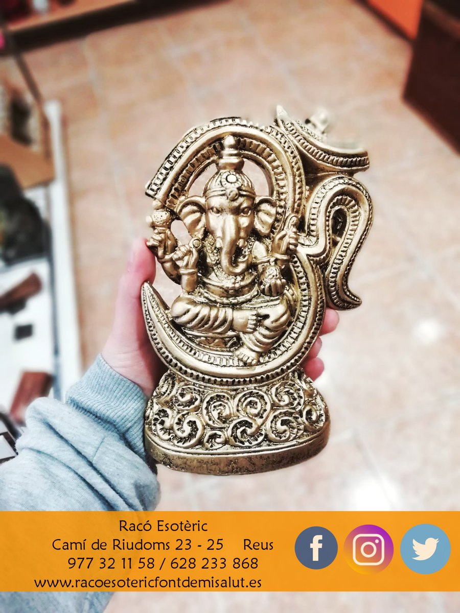 Raco_Esoteric's tweet photo. El dios de la fortuna y removedor de obstáculos, con el símbolo OM: combinación de lo físico con lo espiritual. 🕉️

#RacoEsoteric #Reus #Ganesha #Om https://t.co/OqMAI8UqAX