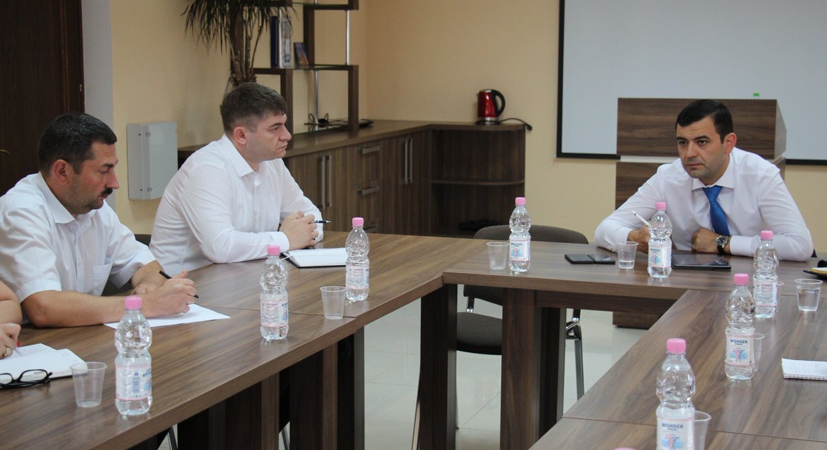 Chiril Gaburici către ANTA: Cer să asigurați calitatea serviciilor prestate de transportatori si să luați măsurile necesare, astfel încât să garantăm securitatea călătorilor
bit.ly/2DPRfEZ