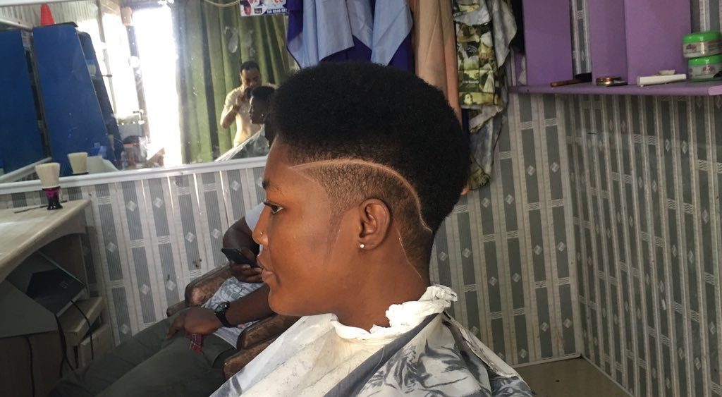 saminydebarber's tweet photo. Locate @saminydebarber at Spintex 
Coastal Estate Batsona for all your nice hair Cutz. https://t.co/c8gYskBSrZ