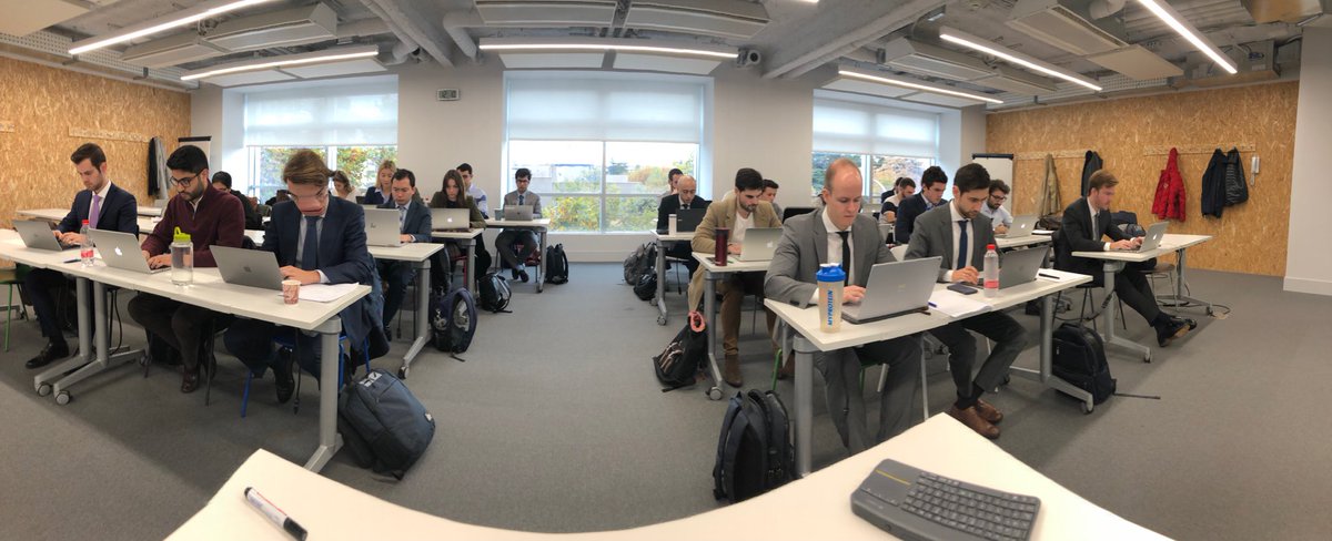 Top MIM students at ⁦<a href="/IEbusiness/">iebusiness</a>⁩ writing down takeaways they have learned in project management