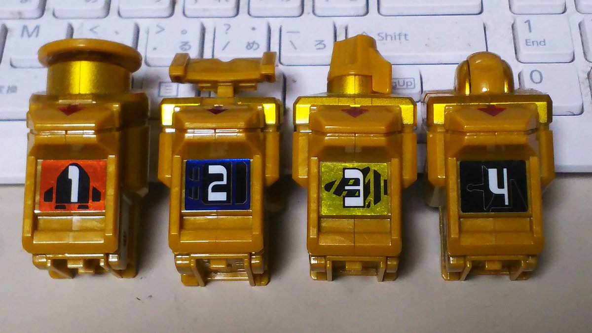 デンチュウ على تويتر 仮面ライダーフォーゼ アストロスイッチ ミラクルライダーボックスに入っていた金ピカアストロスイッチです 1400円で買いました 金色と言うより薄い茶色にみえます