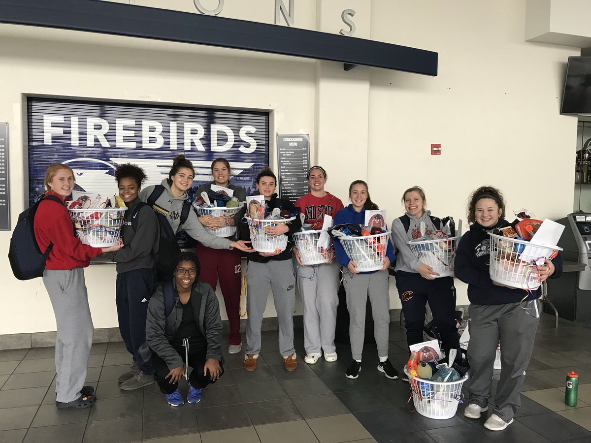 mwthor22's tweet photo. Amazing amazing amazing 2nd annual Turkey Drop!! Thank you Karmel Day Spa and all the others that donated. We were able help families with a complete Thanksgiving meal this year. It’s more than 🏀.Thank You @angihull ur awesome!Happy Thanksgiving!! #WeAreFirebirds https://t.co/KbzOGrfHZl