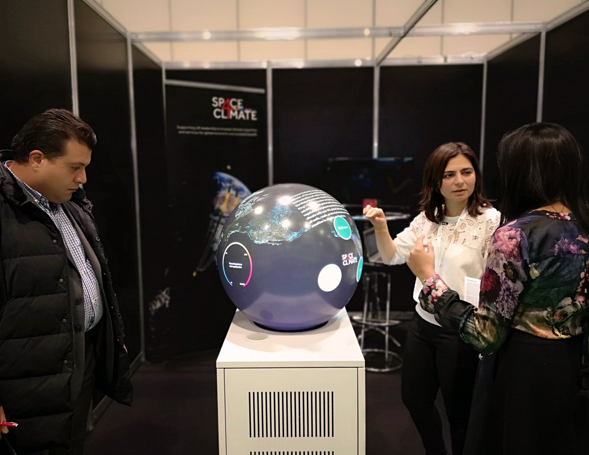 HeyPufferfish's tweet photo. @Space4Climate are @EMEXLONDON using the #PufferSphereTouch to intuitively showcase the value of earth observation data taken from space to energy business leaders. #geodata #bigdata #EMEX #energymanagement #sustainability #climatedata #globaldata #interactiveglobe #digitalglobe https://t.co/sskLC1h4ma