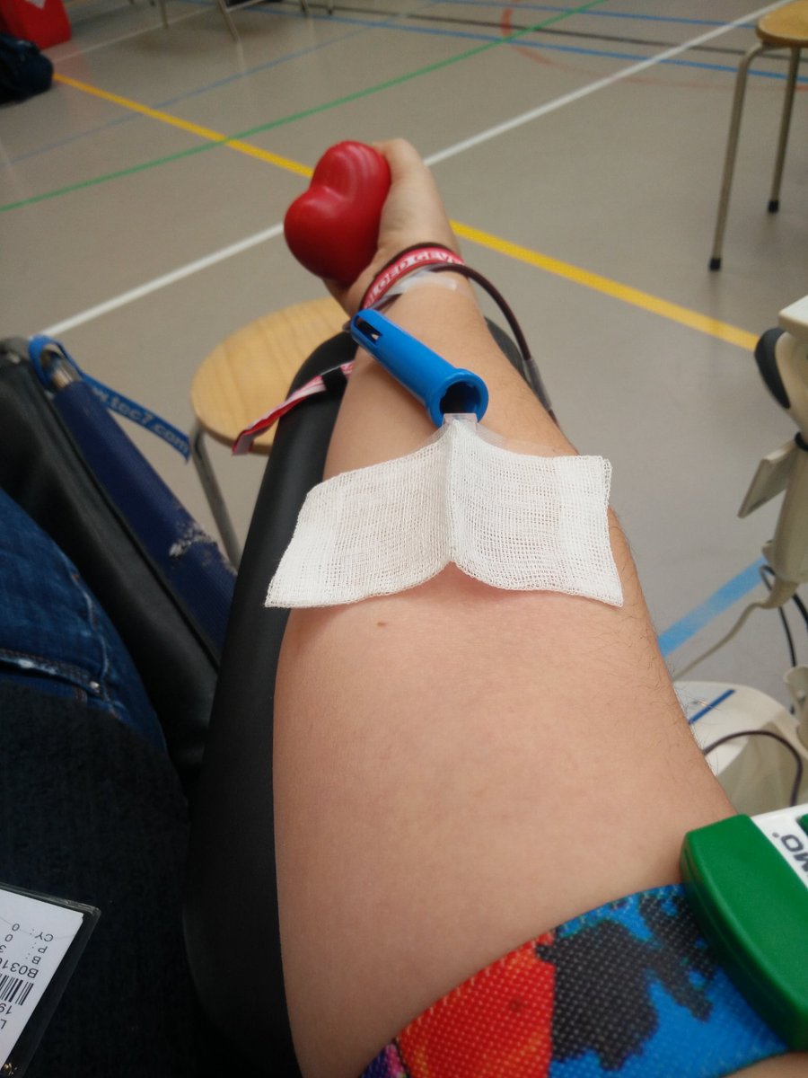 L_DeVliegere's tweet image. Net zoals mijn studie, neem ik ook een donatie #bloedserieus! @RodeKruisVL #mastermpc