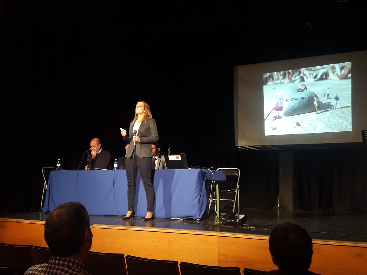 Aprodel_CLM's tweet photo. @galdon_patricia de @escuelaesin en la mesa redonda Espacio Emprendimiento, moderada por Antonio Romero de @Aprodel_CLM #1congresoaprodel20 https://t.co/V6rN3YCZwc