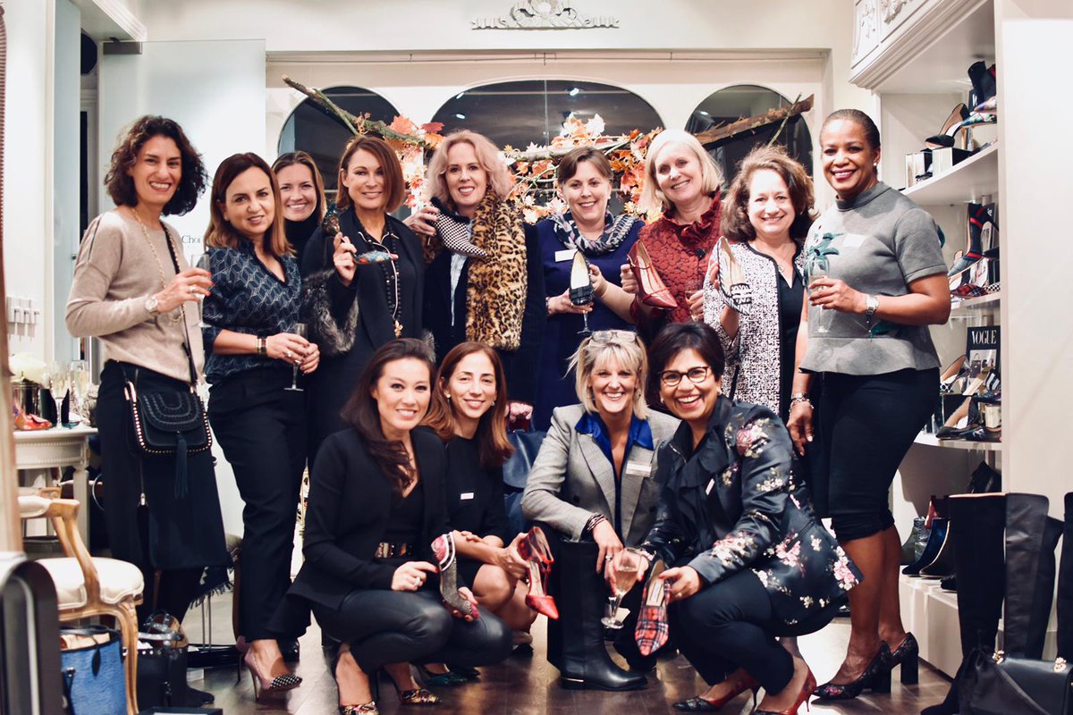 LucyChoiLondon's tweet photo. Who run the world? GIRLS! ✊
•
•
•
#lucychoilondon #lucychoi #shoeevent #londonevent #livelifebeautifully #shoelover #littlestoriesofmylife #myeverydaymagic #prettycreativestyle #inspiremyinstagram #shoegram #friendship #girlboss #girlssupportinggirls #empowerwomen #girlpower https://t.co/m9iHunXJwY