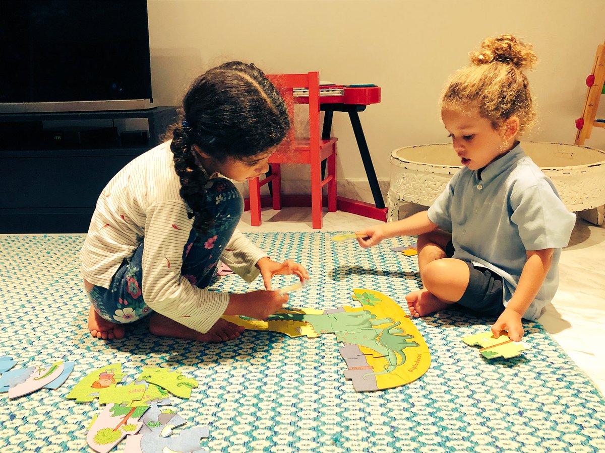 FarrahUren's tweet photo. 200 peice completed it then helping @IdrisUren with the dinosaurs #puzzelfun @FeryalHemamda @martynuren https://t.co/RiGqE9x3iy