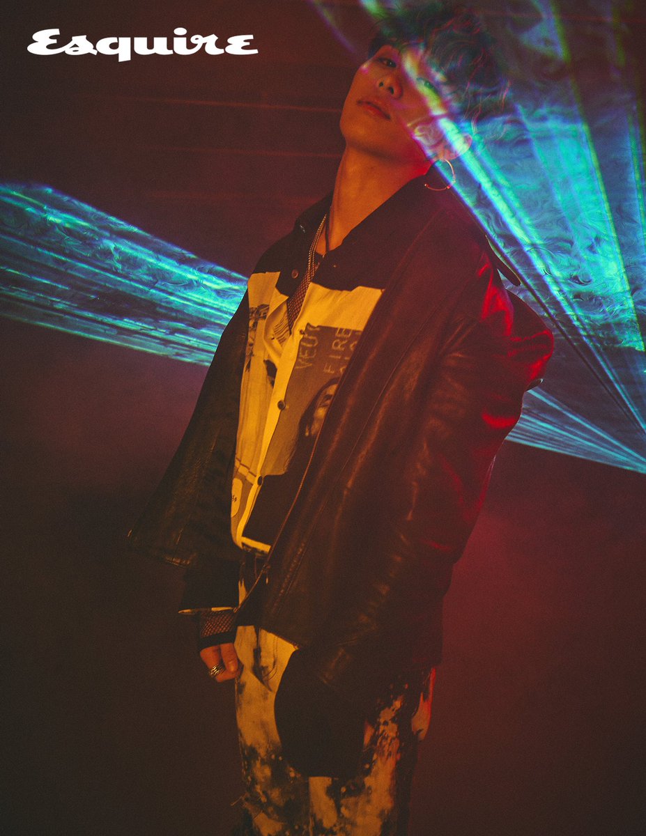 younghotyellow's tweet image. 🧡🔗🎸 esquire korea 🔥