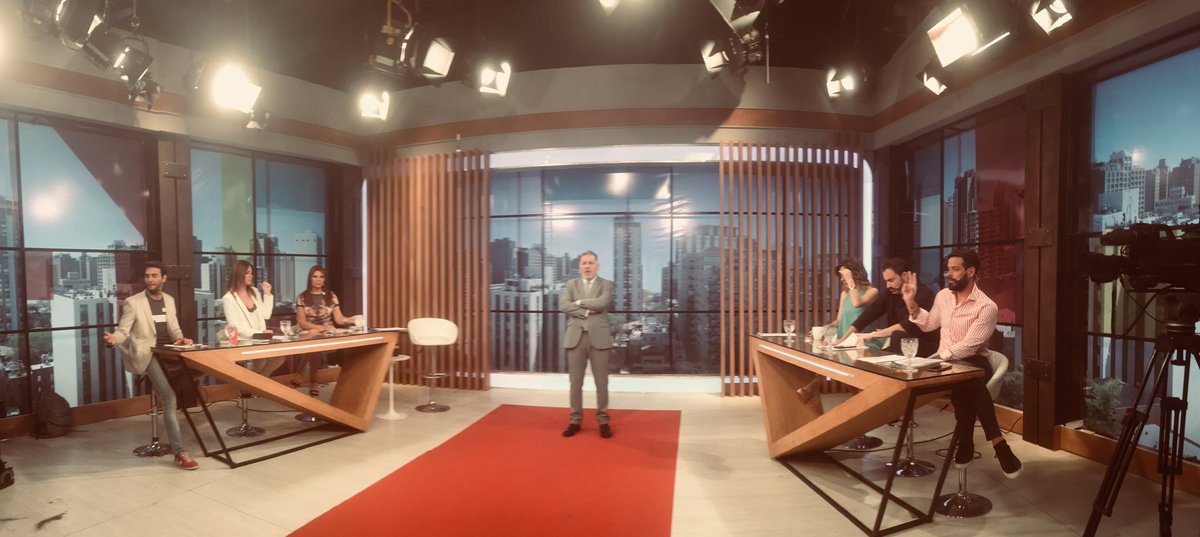 Estamos al aire! Seguinos esta mañana con ⁦<a href="/fabdoman/">Fabián Doman</a>⁩ y #equipo. Hasta las 10.30 por ⁦<a href="/eltreceoficial/">eltrece</a>⁩