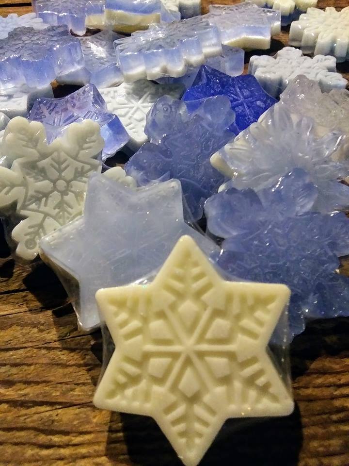 Moments2Create's tweet photo. Our Snowflake Mini Soaps are flying out the door! Perfect stocking stuffers! $1.50ea or 5 for $5! CYBER WEEK SALE 15% off for minimum purchases of $15 storewide 11/20 - 11/24! https://t.co/r8Tfo8P7iR #snowflakesoap #snowflakes #stockingstuffers #minisoaps #travelsoap #christmas https://t.co/V2TDeE2v5T