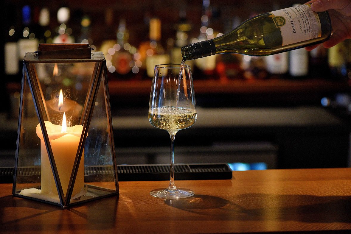 Tomorrow tuck into our #BlackFriday special of two steaks and two small glasses of #wine for £40. Book online at theriverparrett.co.uk.