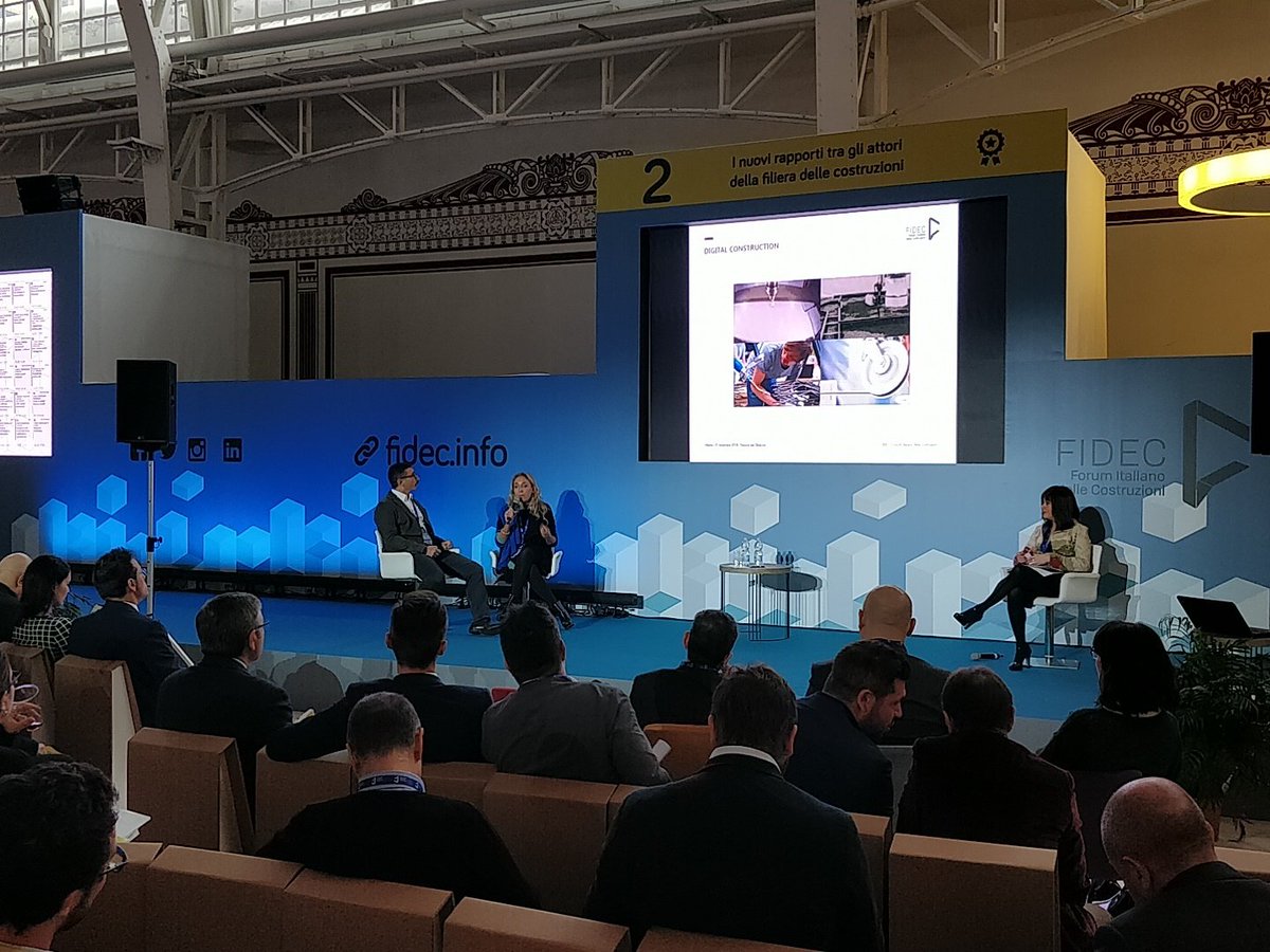 Fidec5's tweet photo. #Fidec18 #corner2 #slot4 @RobertaVitale76 @ANCEgiovani : "Sfruttare le opportunitá delle nuove tecnologie è importante, fondamentale per noi giovani". https://t.co/OFEmit9K7n