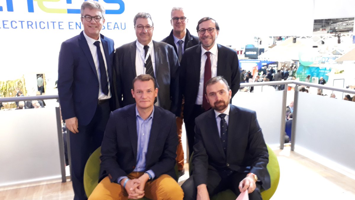 AWeberGuillouet's tweet photo. L'union des maires de l'Aisne par son Président @pjverzelen, nous accompagne ds le déploiement ds outils numériques @enedis_picardie aux côtés des territoires.
#convention
@PSIGURET @ChristianBuchel#applissmartphone #espaceweb #dataconsommations #TransitionEnergetique https://t.co/SiVdjXF3rc