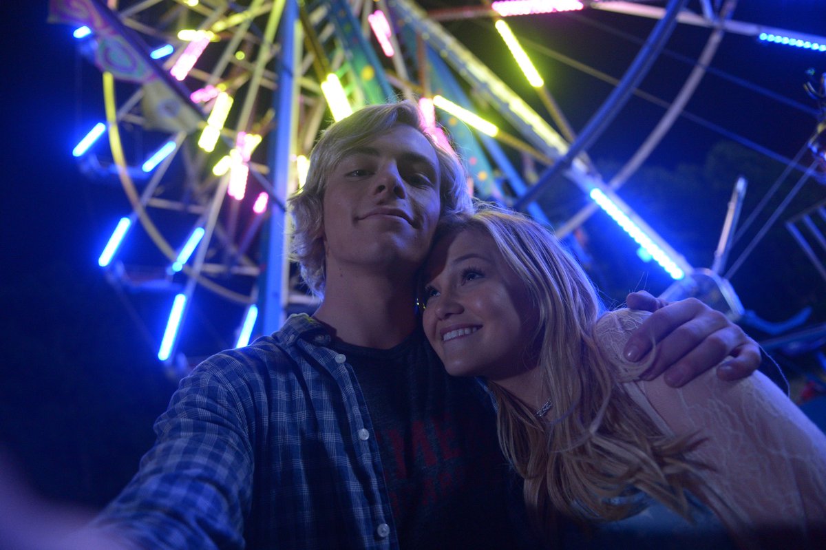 adventures_m's tweet photo. Teen movie STATUS UPDATE offers a glimpse of what life would be like if your dreams came true every time you updated your status.
The film opens at SA cinemas on 23 November, 2018. #StatusUpdateMovieSA
See link for trailer and more details: https://t.co/2h6OVsrFEm https://t.co/BbIh6LcD3q