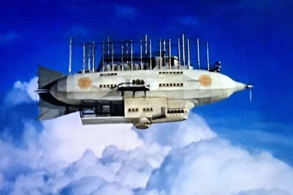 Itakato 空飛ぶ戦闘艦 1961年のsfアドベンチャー 主演はなんと チャールズ ブロンソン と ヴィンセント プライス 荒野の七人の後 大脱走の前 こんな作品があったとは 原作は ジュール ベルヌ で18世紀末の話 内容はともかく ガジェットとしての