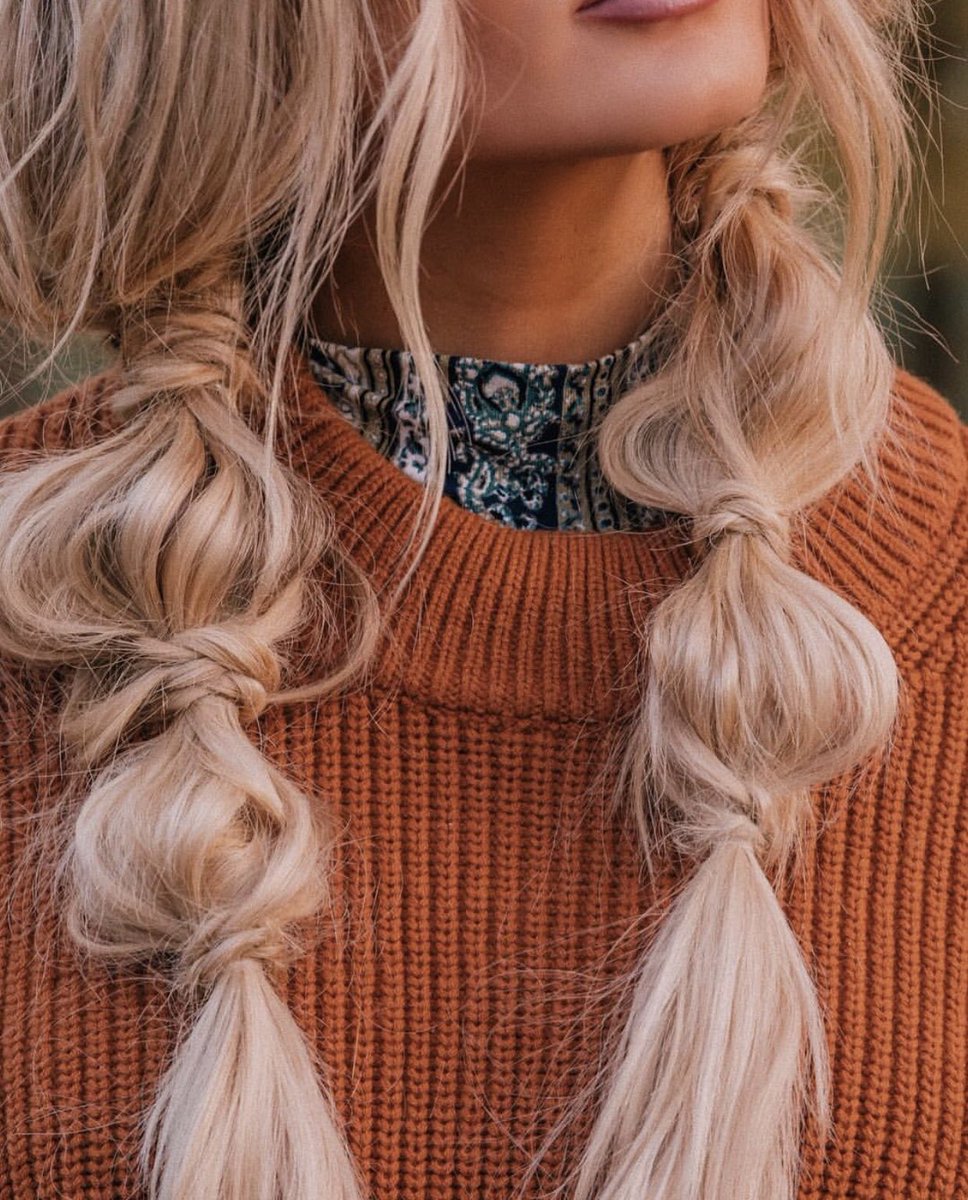 BellaOnDemand's tweet image. Ponytail poofs &amp;amp; sweater weather, a match made in heaven. 🦊
Hairspo &amp;amp; 📸 via @barefootblondehair
#holidayhair #365daysofbraids