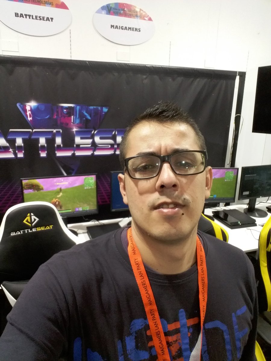 nGrOSev's tweet photo. #maigamers #battleseat https://t.co/JCKhw6O9Xz