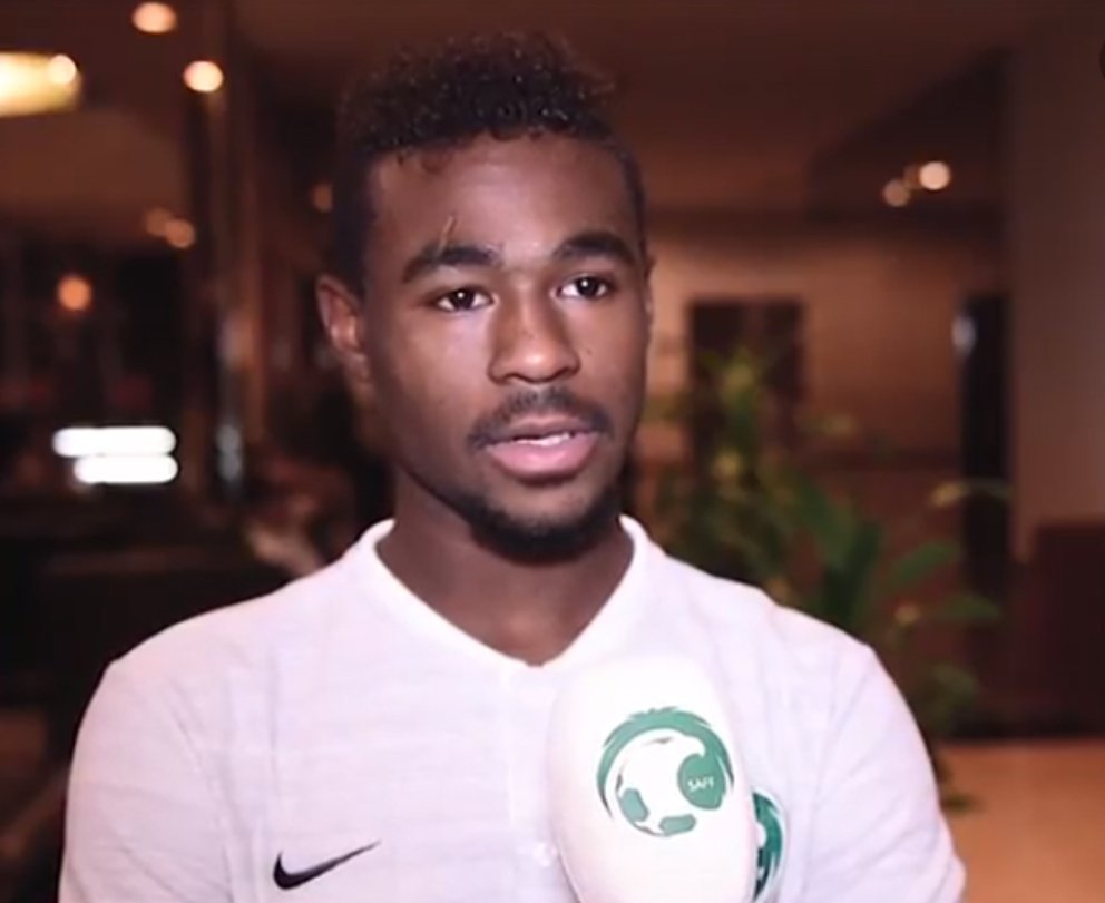 يصل خلال ساعات اللاعب " مهند الشنقيطي " الى جدة للتوقيع النهائي لنادي الاتحاد 💛