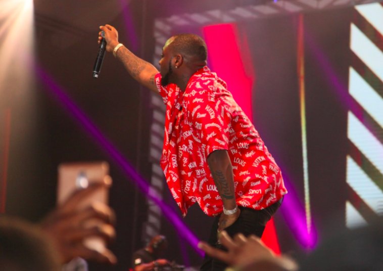 SOUNDCITYtv's tweet photo. 2PM (+1 CAT) x we celebrate the African superstar on #VideoCollisionCourse as he adds a year. Happy Birthday, OBO!
Tweet the title of the video from @iam_Davido that you'd like to see. Let's go! https://t.co/ixhRtzeG6k