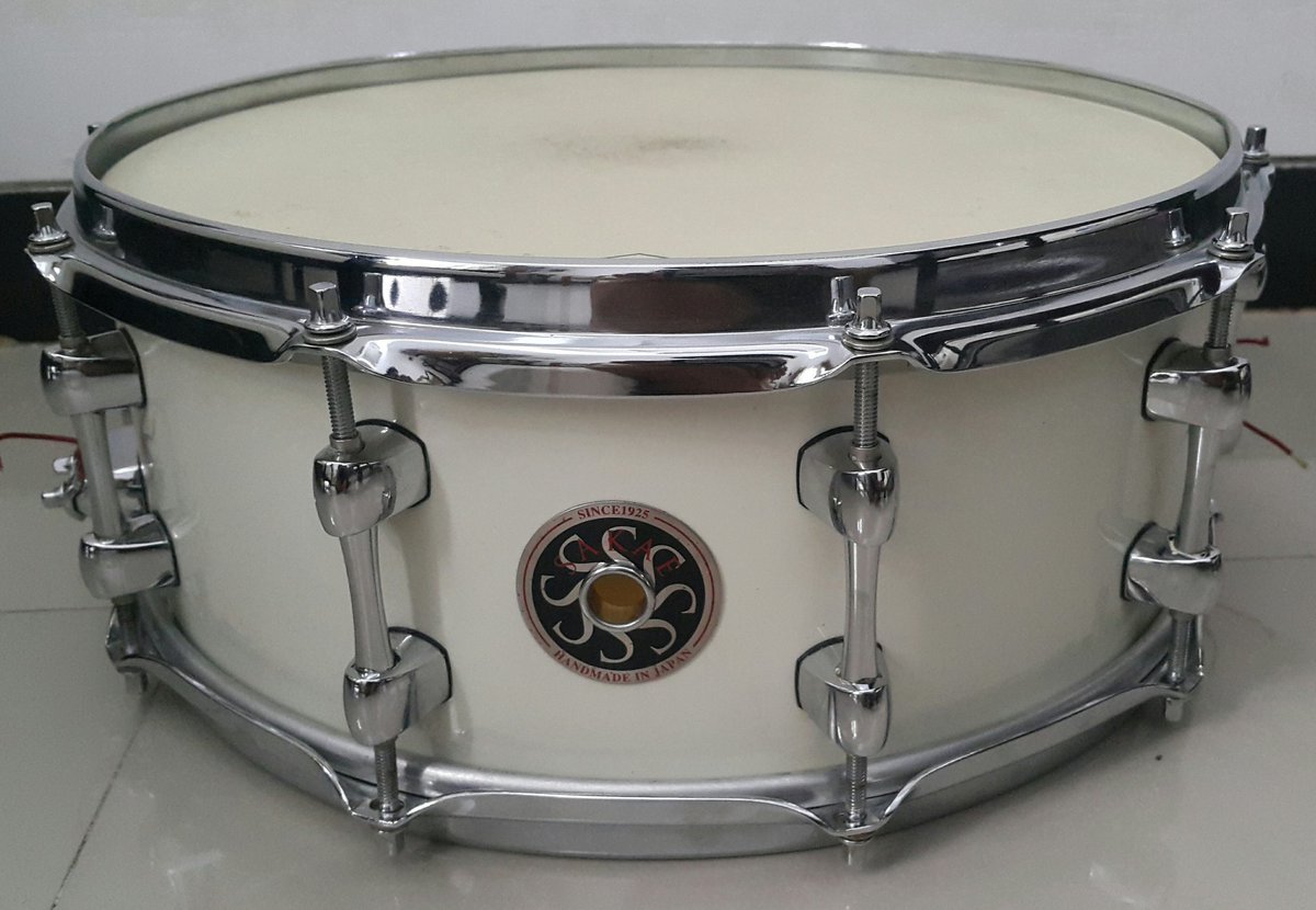 riska_andy's tweet photo. #WTS snare sakae maple 14X5,5 head batter Aquarian modern vintage,reso Sakae ori.. CP 081232070887 @drum_market https://t.co/MBQvyDUDz3