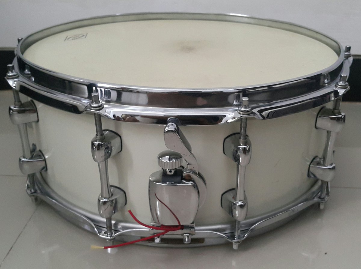 riska_andy's tweet photo. #WTS snare sakae maple 14X5,5 head batter Aquarian modern vintage,reso Sakae ori.. CP 081232070887 @drum_market https://t.co/MBQvyDUDz3