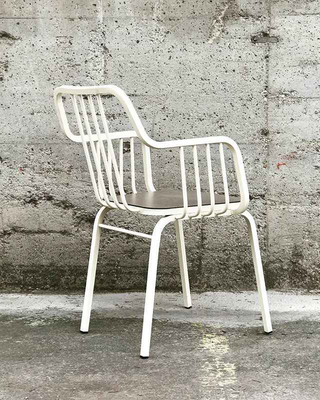 alutec_'s tweet photo. SCARLETT #new #chair #silla #novedad #aluminio #aluminium #compact #exterior #outdoor #diseño #design #apilable #stackable #varilla #rod #terraza #terrace #jardin #garden #interiordesign #diseñodeinteriores #alutec #barcelona https://t.co/8hhA3LoYH0 https://t.co/WaTh8FTsu6