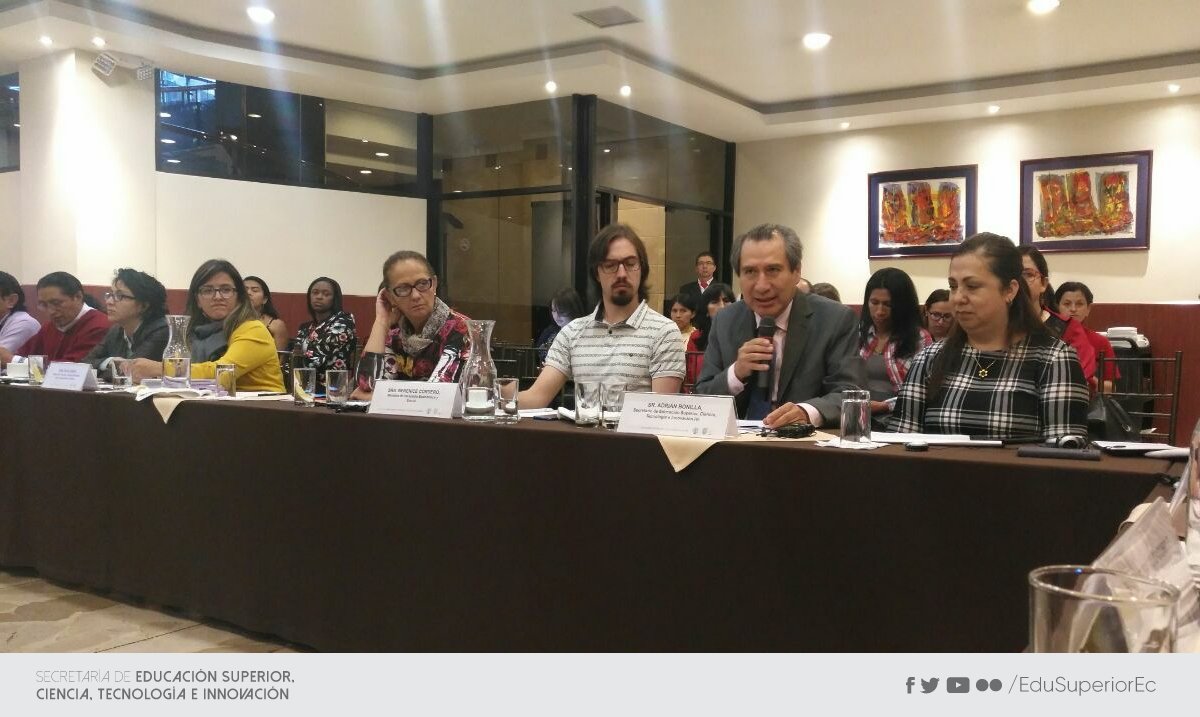 EduSuperiorEc's tweet photo. En el ámbito de la Educación Superior, el Ecuador está desarrollando varias iniciativas; una de ellas es la creación de una universidad intercultural bilingüe. @xadrianbonilla #EcuadorEsDDHH https://t.co/x5XKr2sM2E