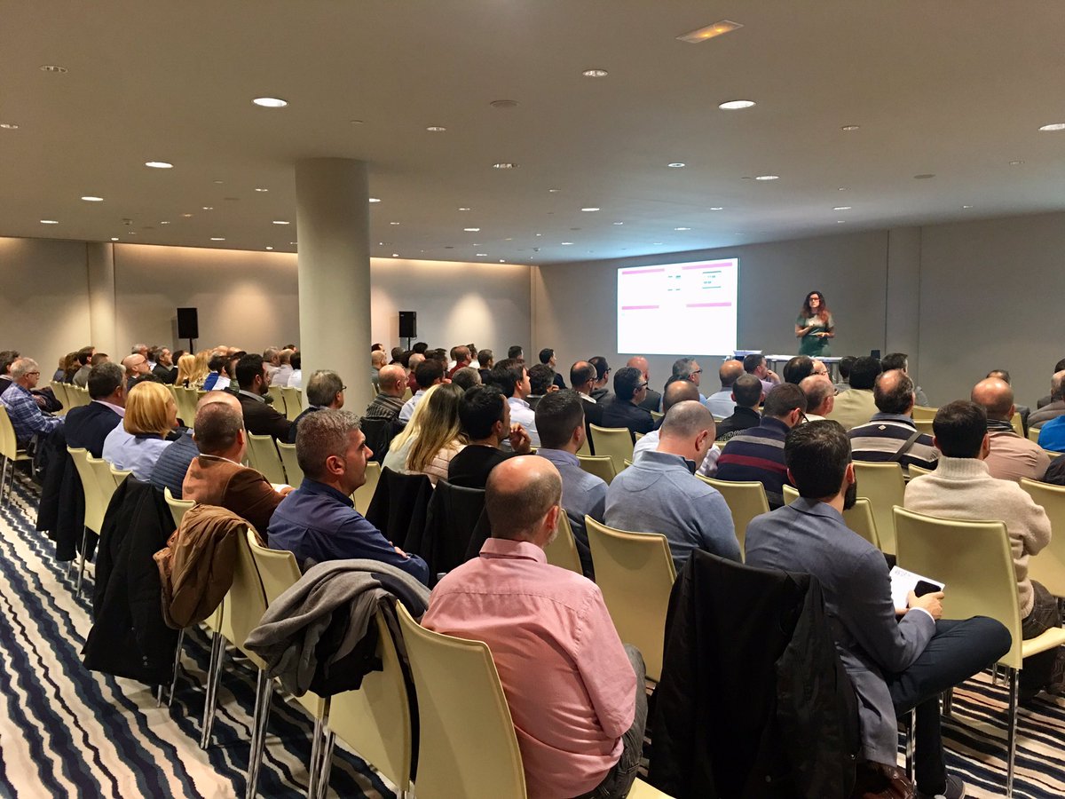 SignifyEspana's tweet photo. Muchas gracias por acompañarnos! 150 asistentes aprendiendo con nosotros en #InteractProBCN con Elena Seron https://t.co/ITuSLwm59a