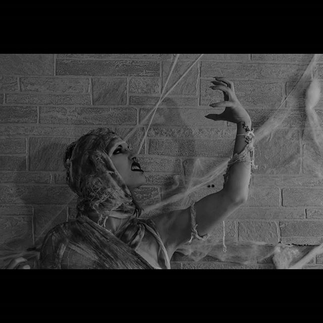 Boneskit1's tweet photo. Mother of all, our time is coming!
•
Photographer @bonemarrowstudios •
#modified #alternative #model #goth #heathen  #eastcoastmodel #fashionmodel #alternativemodel #alternativefashion #tattoos  #tattooedmodel #pierced #piercedmodel #photooftheday #Boneskit #Boneskitmodel https://t.co/SAMstnfzGE