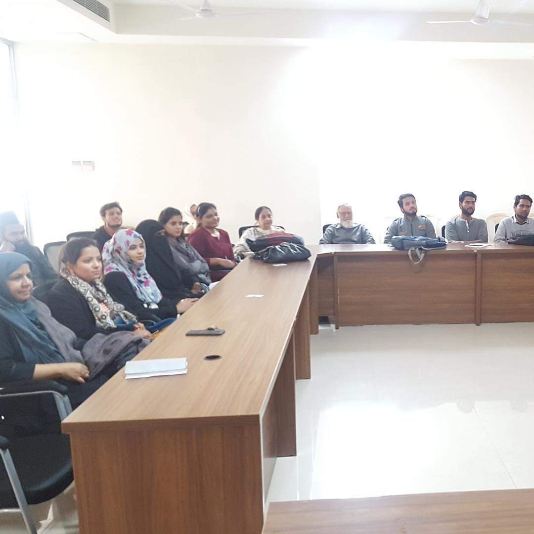 fmsramu's tweet photo. A 'Digital Transformation & Islamic Banking' session was conducted on Nov 15th 2018 by Mr. Kamran Ziauddin in the Conference Hall of FMSR, AMU. He enlightened the students about past trends and the future trends of the Banking and Finance industry.
#amu #fmsr #guest_lecture https://t.co/7Zdl1B0ivP