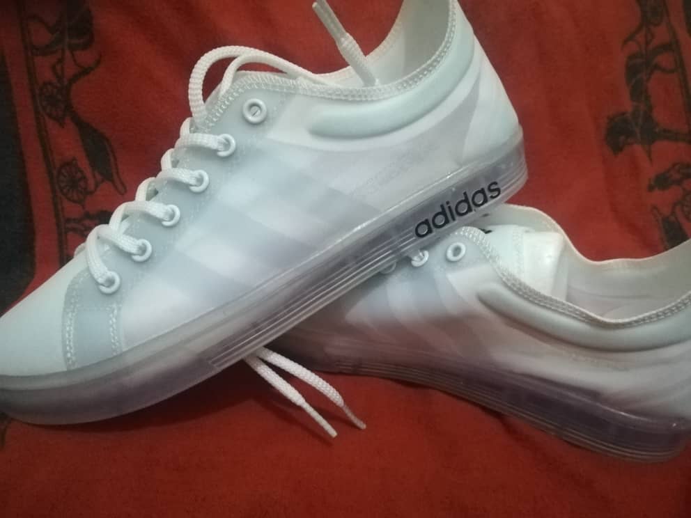 PalletKingsUg's tweet photo. Dope Original Adidas Vans 
Dm ur size I deliver real quick https://t.co/aVwWwpnHQT