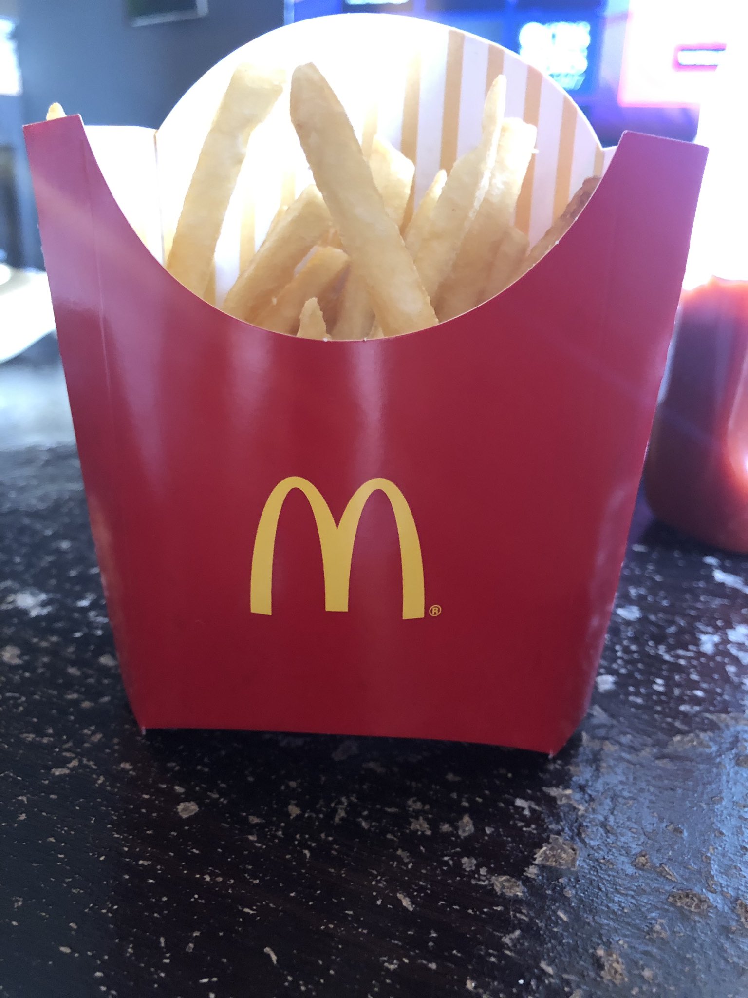 McDonald's near me started using bags for medium and large sized fries.  less in it then a medium used to be : r/mildlyinfuriating