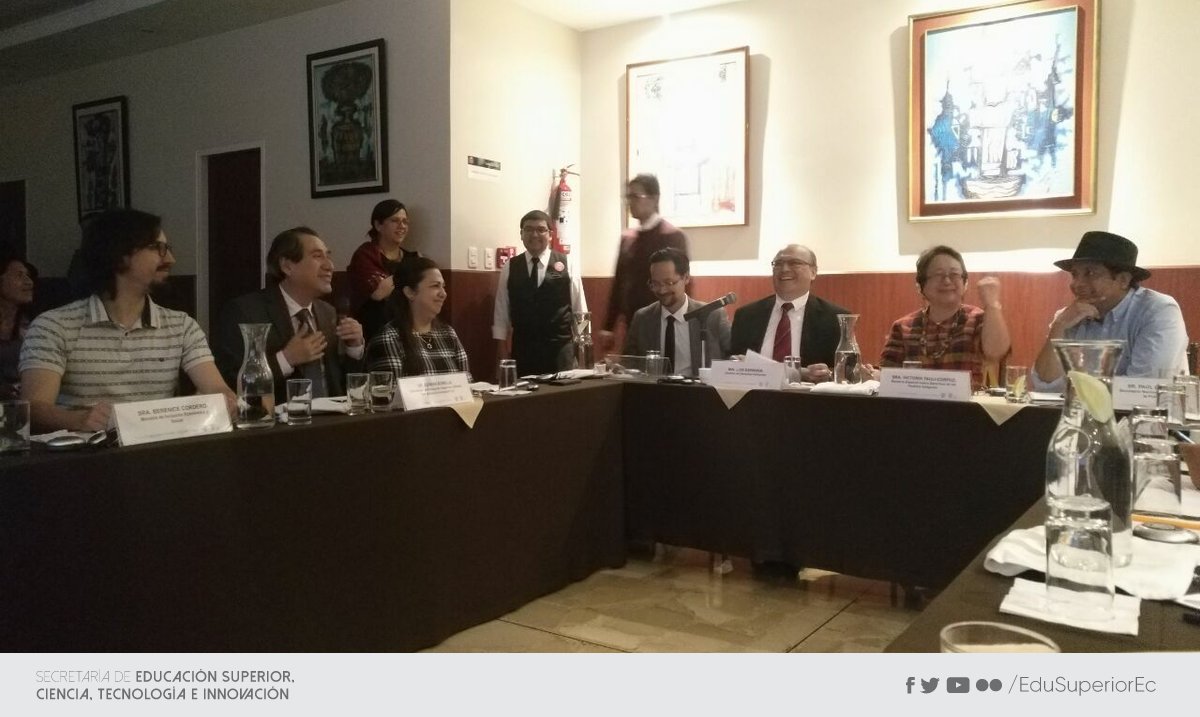 EduSuperiorEc's tweet photo. El secretario @xadrianbonilla, entre otras autoridades, participa en el reunión con @VTauliCorpuz , relatora de especial de las @ONU_es sobre los derechos de los pueblos indígenas. #EcuadorEsDDHH https://t.co/djKecaGEbo