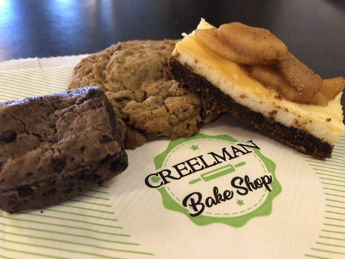 HospitalityUofG's tweet photo. Oh yea! @creelman_hall’s #CreelmanBakeShop is showing off our #UofGChefs special pick n’ mix today... featuring @1847flours &amp; @FairtradeCanada Chocolate Chip Cookies! A @greenbeltca &amp; 1847 flour #LocalFood collaboration ❤️🍪 #CampusFood https://t.co/KUFhSfNPj5