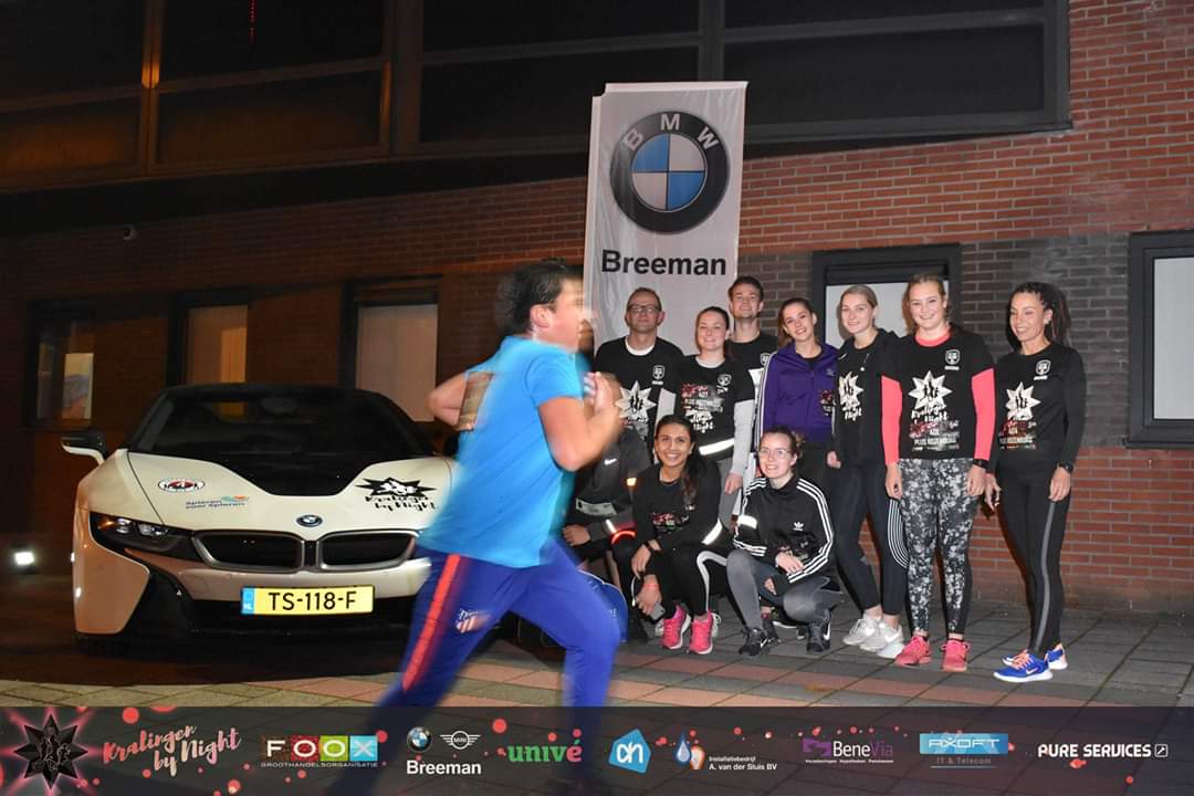 Super grappig. Businessteam foto met een onbekende 🏅🏃😉 @StadiumFunRun <a href="/excelsiorrdam/">Excelsior Rotterdam</a> #stadiumfunrun <a href="/Breeman_BMW/">F. Breeman BMW</a>
